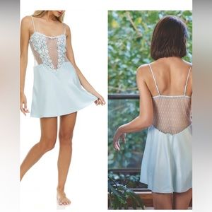 Flora Nikrooz Showstopper chemise